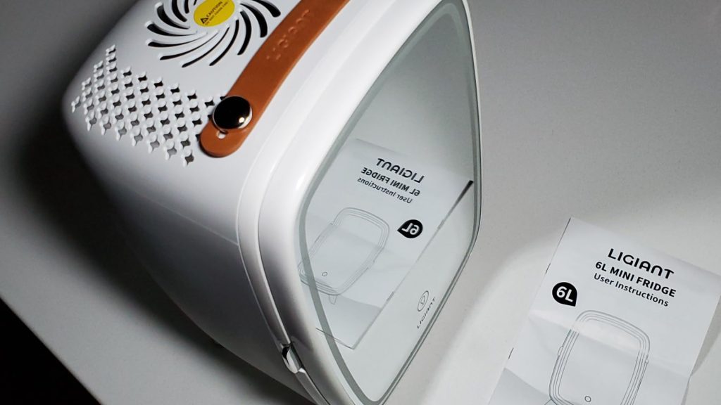 DF01A Mini Skincare Fridge with LED Light Mirror