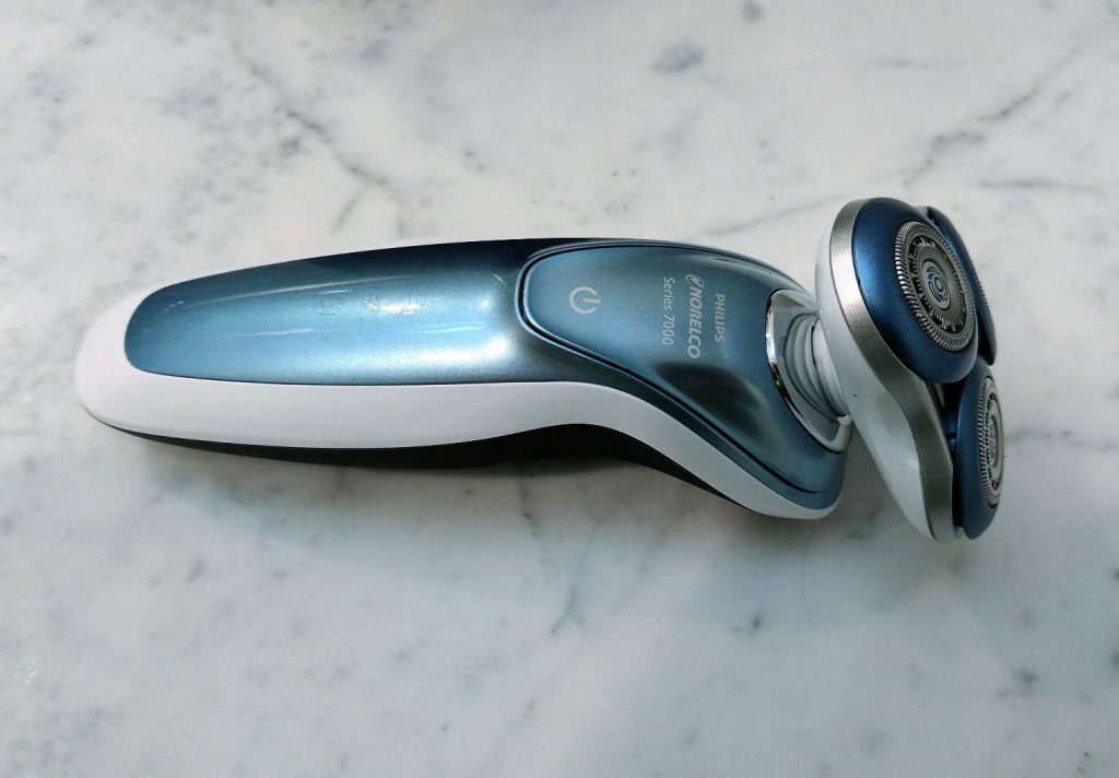 Philips Norelco 7500 Electric Shaver