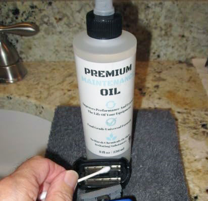 UniKitchen Premium Lubricating White Oil for Hair Clippers