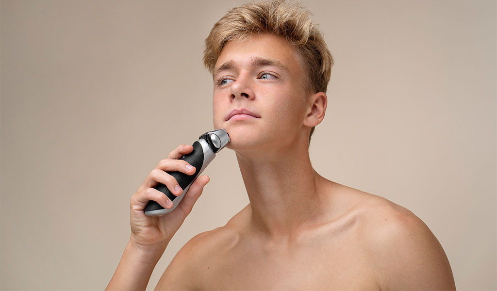 How to Shave Your Face With An Electric Shaver