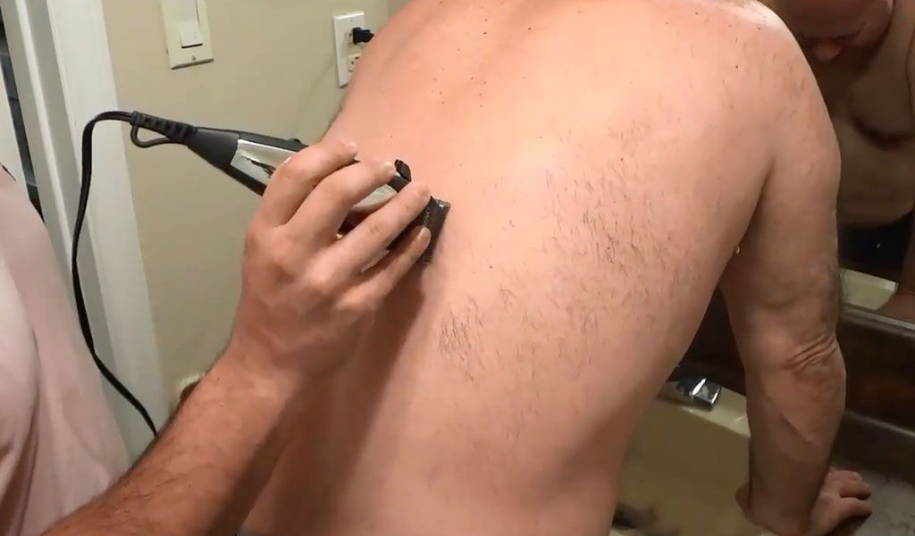 Manscaping Your Back Hair in Easy Steps