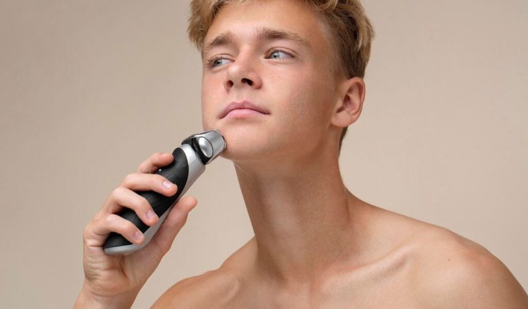 Shave Like a Pro: How to Get a Clean Shave? - Wet Shave Club