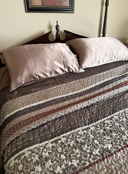 Bedsure Satin Pillowcases Queen