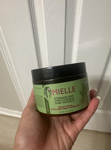 Mielle Organics Rosemary Mint Strengthening Hair Masque