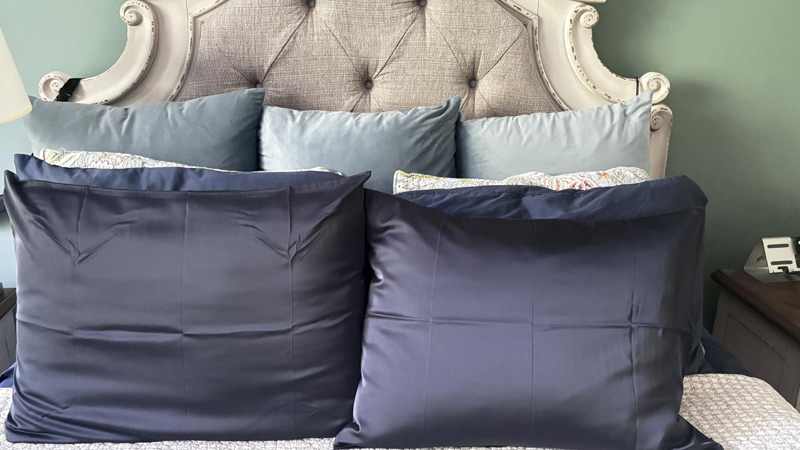 Mulberry Silk Pillowcase for Hair and Skin