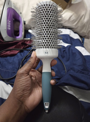 Professional Round Brush for Blow Drying - Small Ceramic Ionic Thermal Barrel Brush