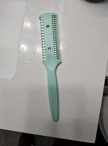 3 Pieces Hair Cutting Comb Set with Razors
