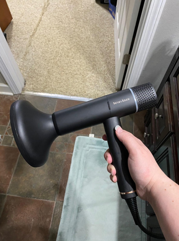 Tresses Touch Foldable Hair Dryer 1600W