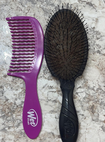 Wet Brush Detangling Comb - Wide Tooth Hair Detangler