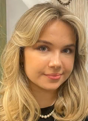 Blonde Long Shag Cut With Curtain Bangs