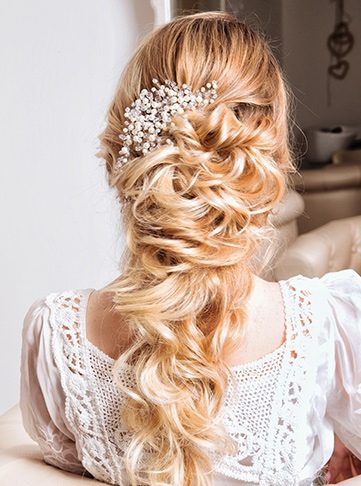 Elegant Half-Up Twisted Knot