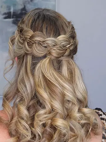 Half Up Half Down Textured Wavy Hair With Dutch Rope Braids