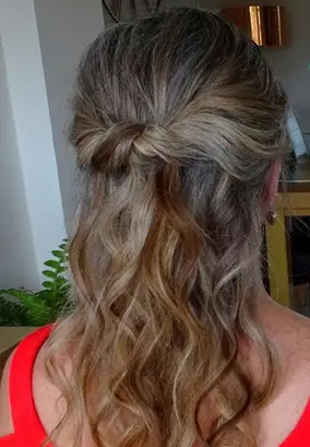 Half-Up Half-Down Style With Beach Waves