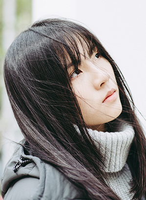 Layered Korean Wolf Cut With Choppy Bangs