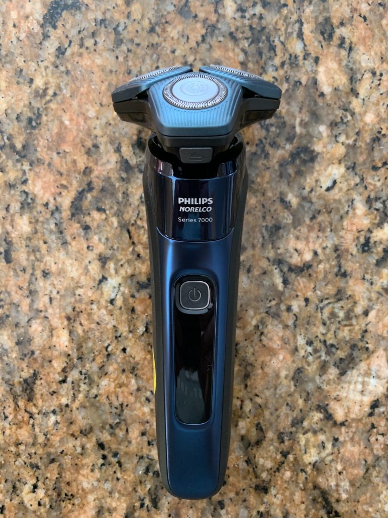 Philips Norelco 7700 Electric Shaver S778285 Review