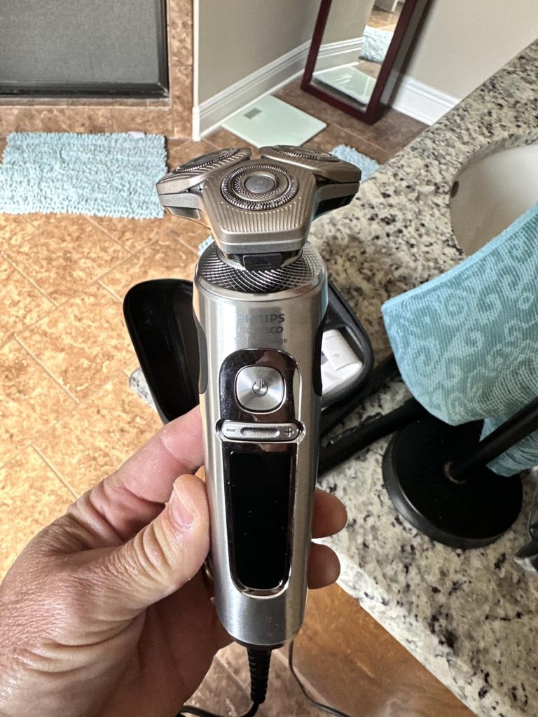 Philips Norelco S9000 Prestige Electric Rotary Shaver SP984184 Review