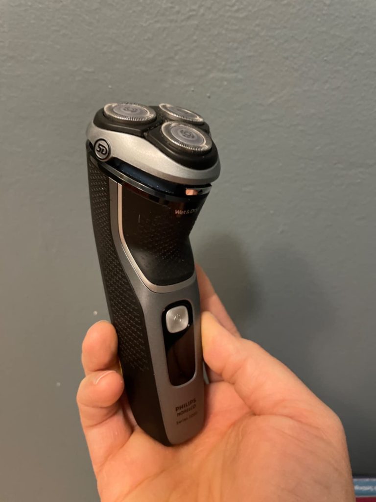 Philips Norelco Shaver 3800 Electric Shaver S331185 Review