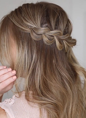 Ponytail With Side Pull-Through Braid