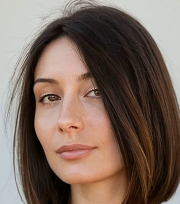 Sleek Blunt Lob With Highlights