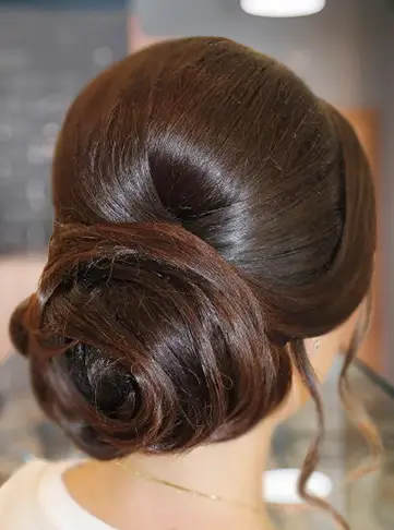 Sleek Bouffant with Front Ringlets
