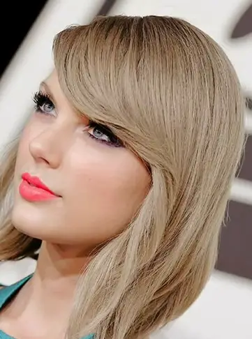 Taylor Swift’s Side Bob & Side Swept