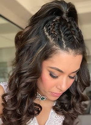 Trendy Half-Up Ponytail With Hair Rings