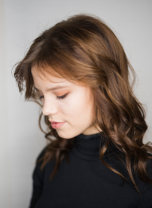 Wavy Light Brown Hair With Octopus Cut