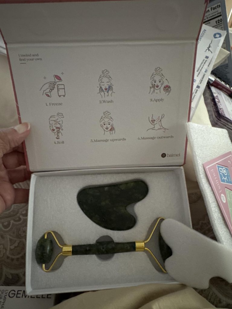 BAIMEI Jade Roller & Gua Sha Facial Beauty Tools
