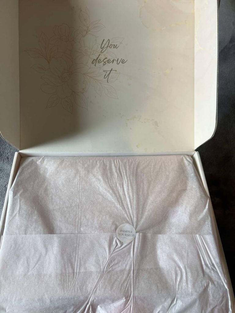 17-Piece Luxury Gift Set with INFUSÉ White Tea & Coconut Bath Collection