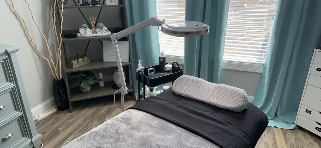 Brightech LightView Pro Magnifying Glass Floor Lamp