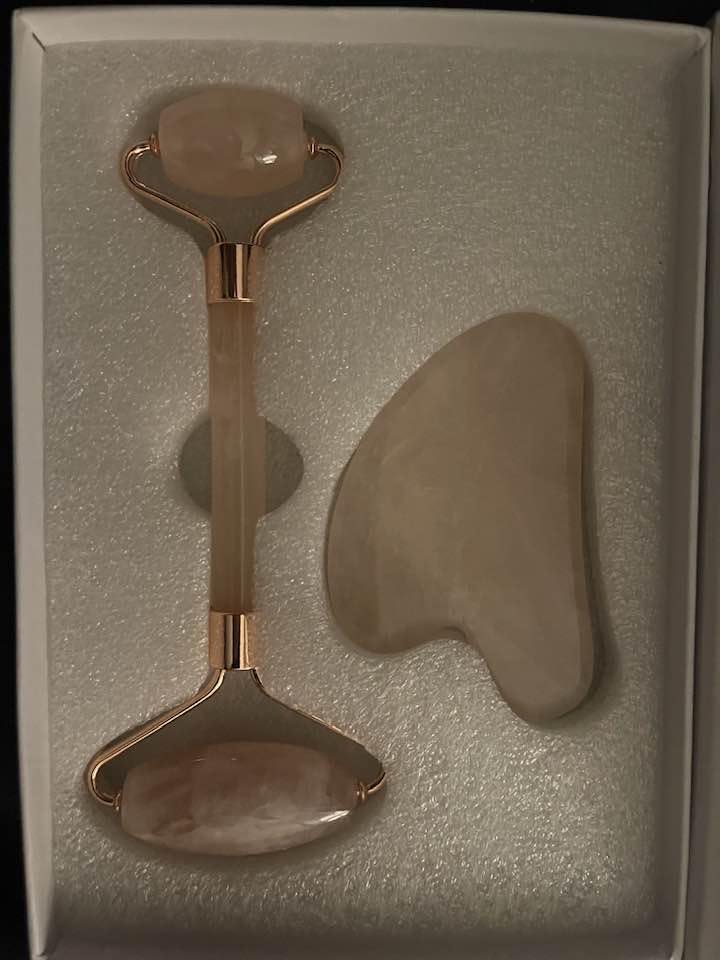 Huefull Genuine Jade Roller & Gua Sha Set for Face