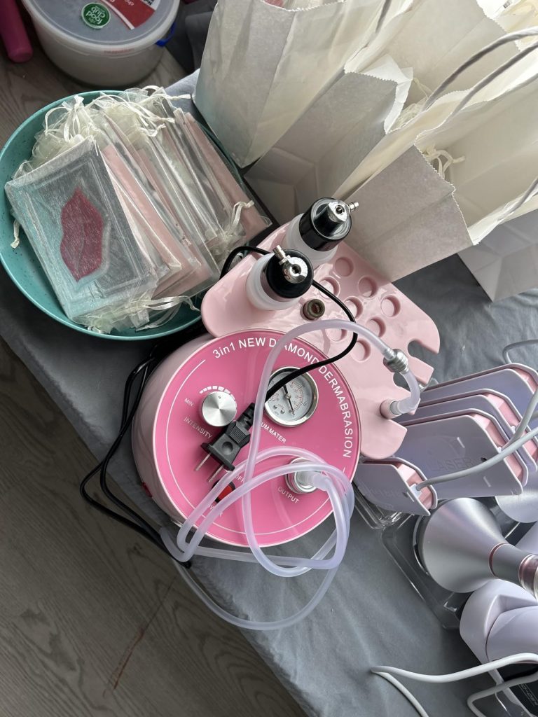 Water Oxygen Jet Beauty Machine for Deep Clean Facial Care