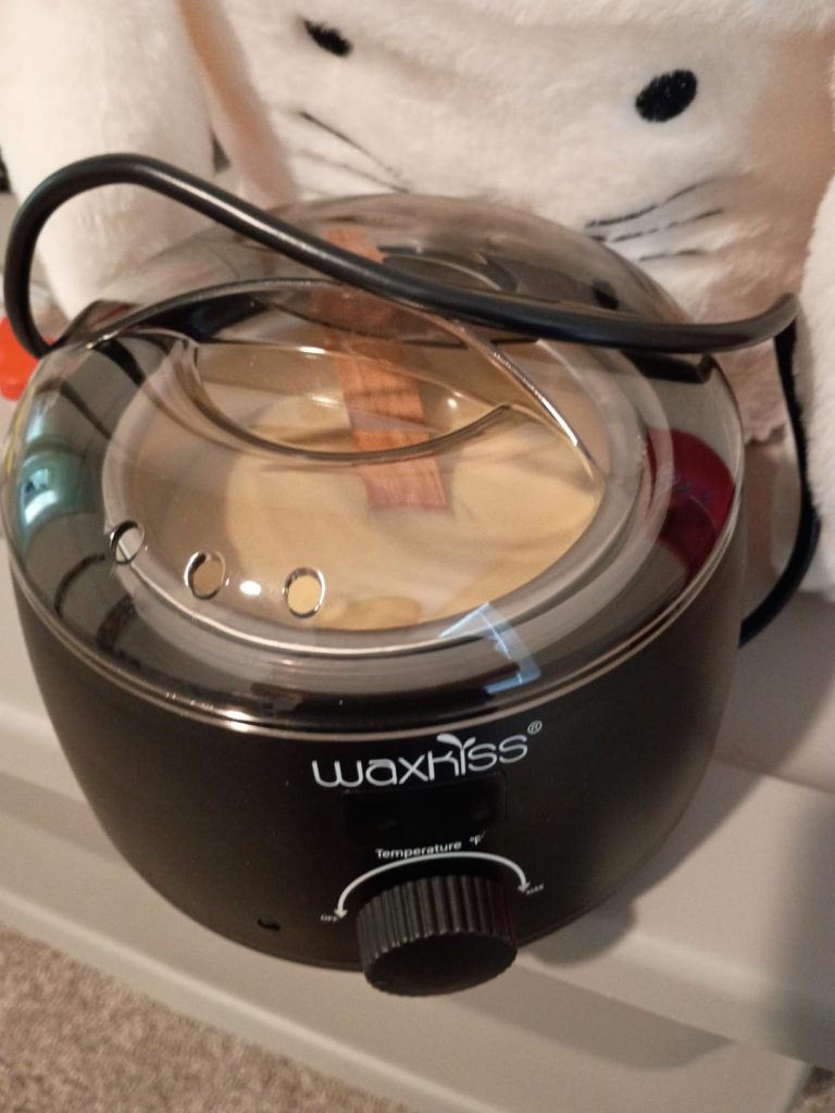 waxkiss Digital Hair Removal Warmer with See-Through Lid and 14oz Pot