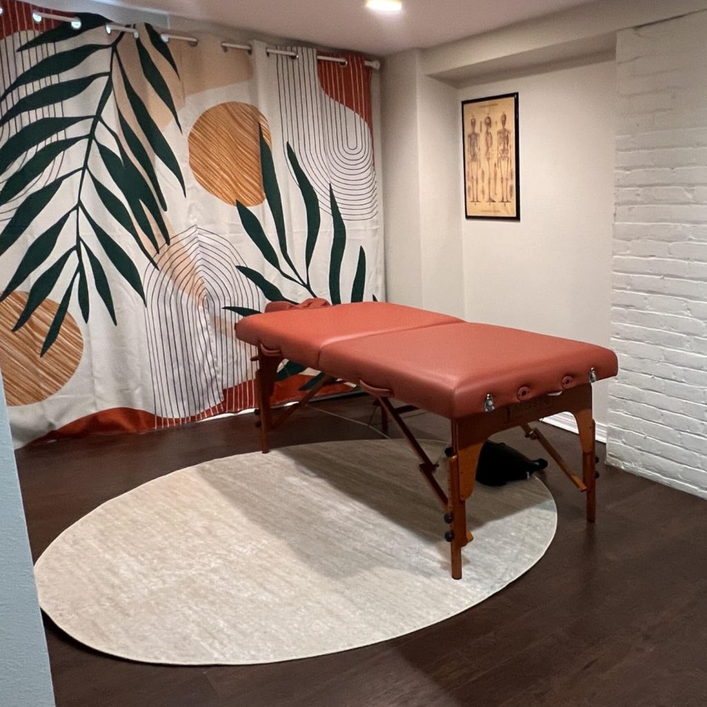 Master Massage 31" Santana Therma Top Portable Massage Table Package