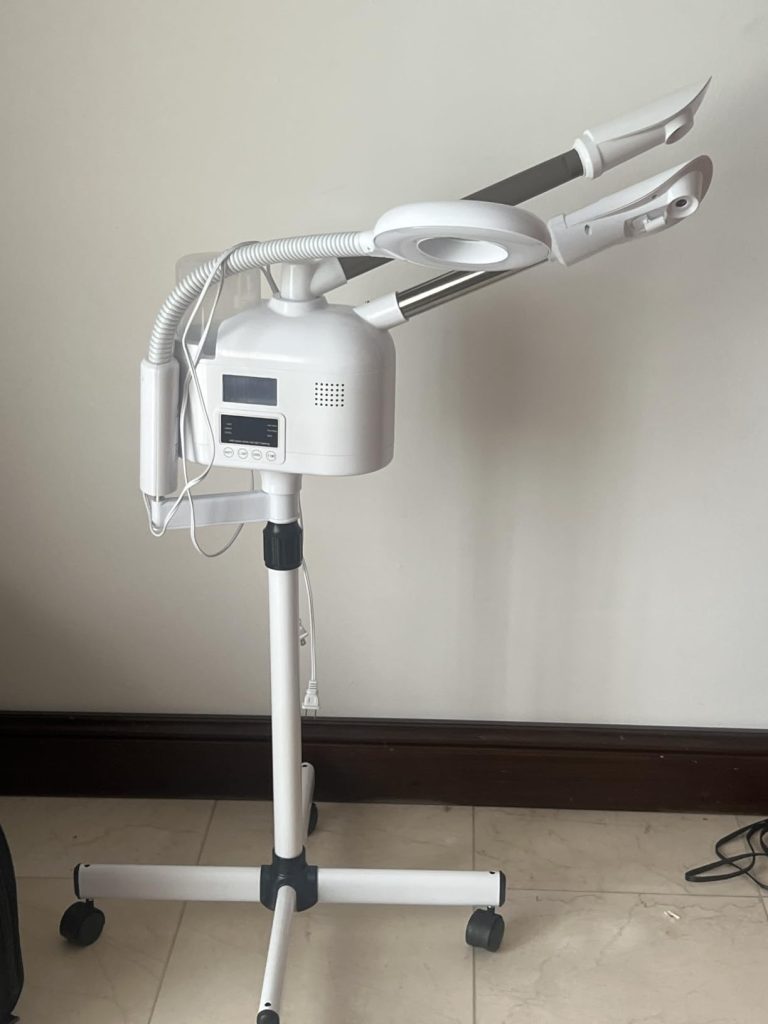 Professional 3 in 1 Facial Steamer with 5X Magnifying Light