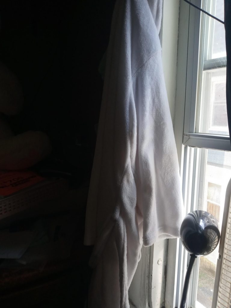 Spa Luxetique Robe and Slippers Spa Set for Women