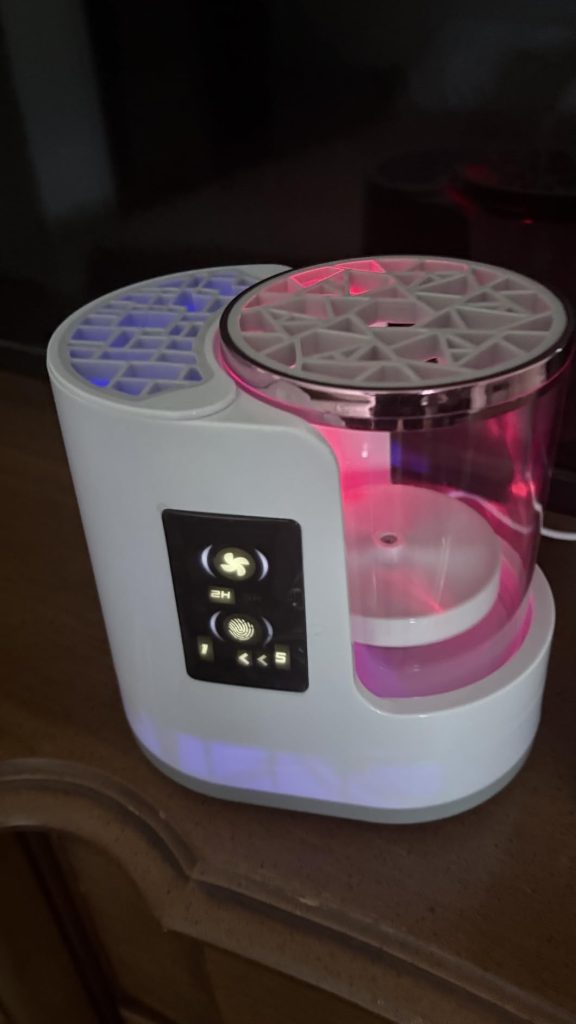 Electric Makeup Brush Cleaner 3-in-1 Automatic Cleaning Machine