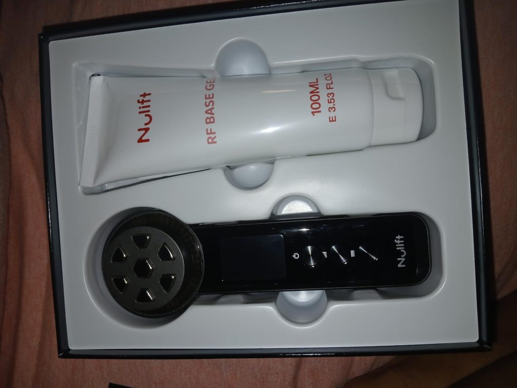 Radio Frequency Skin Tightening Device for Facial Beauty