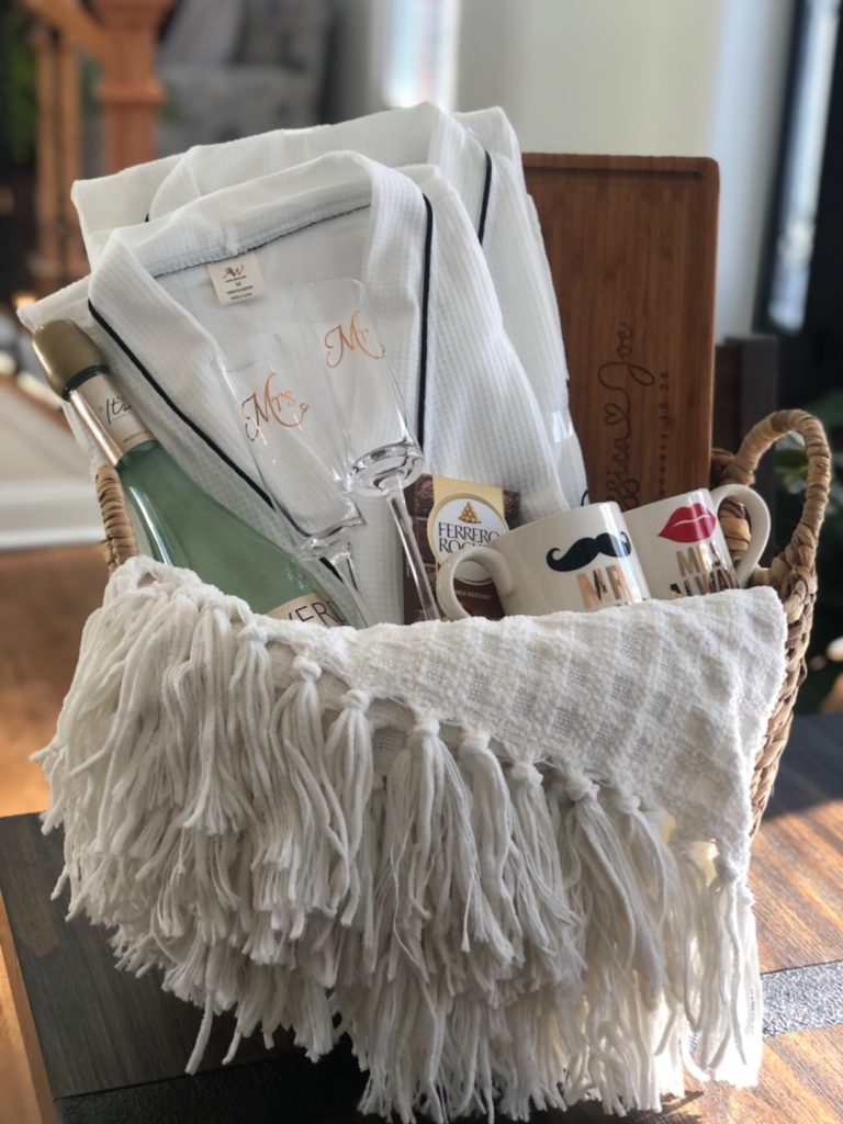 AW BRIDAL Mr and Mrs Waffle Knit Robe Set for Couples