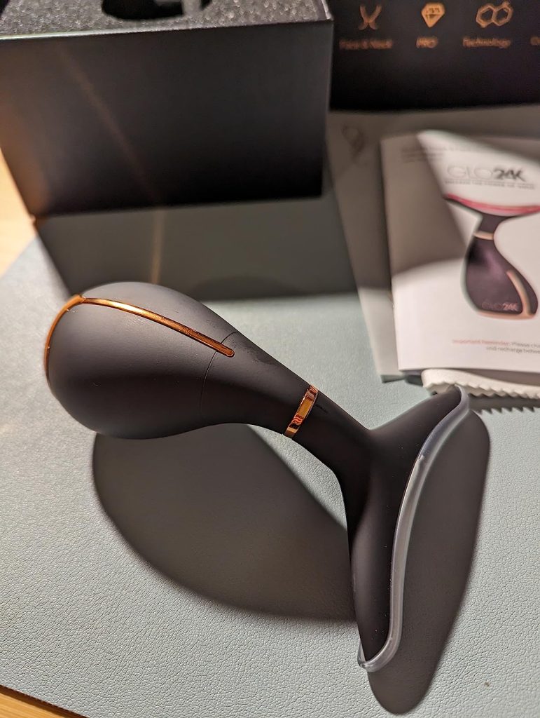 GLO24K Red Light Beauty Device for Face & Neck