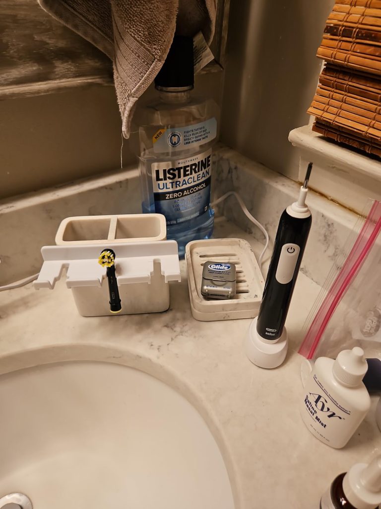 Oral-B Pro 1000 Rechargeable Electric Toothbrush, Black