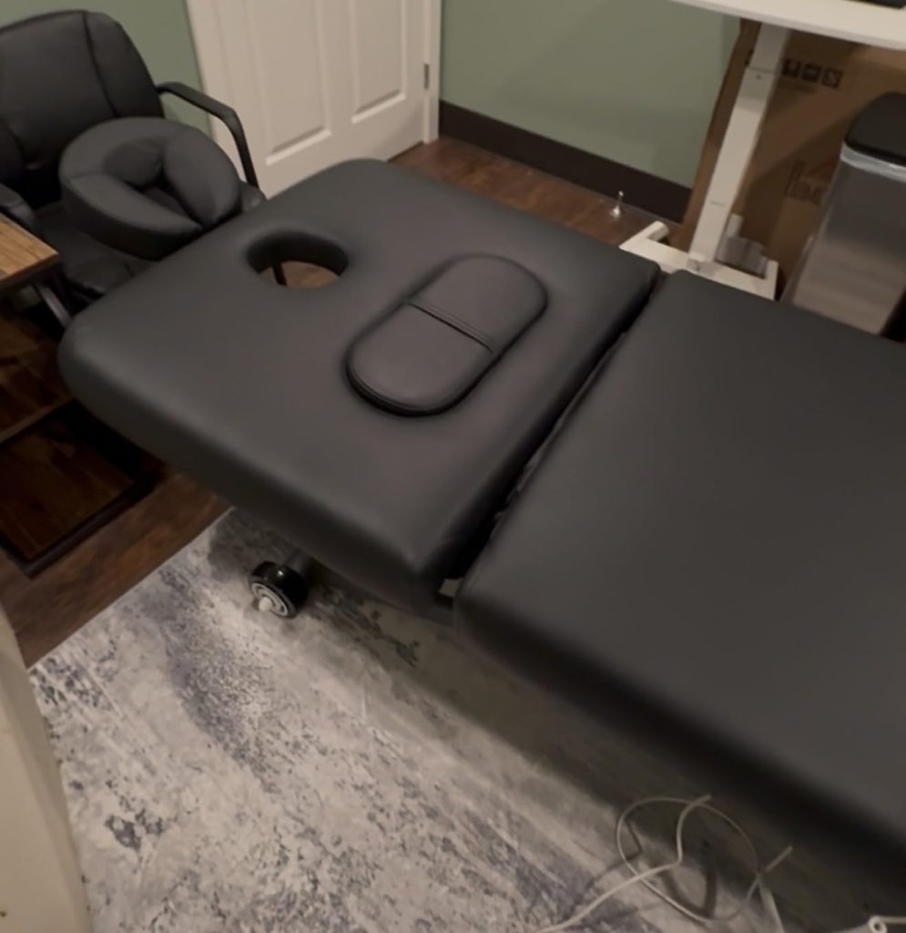 Dolonm Electric Massage Table – Heavy Duty Adjustable Lift and Backrest